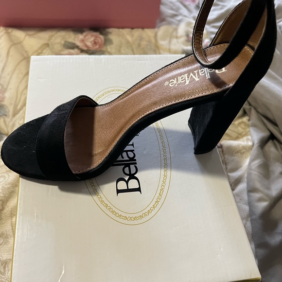 Beautiful Suede Shoes - Picture 2 of 3